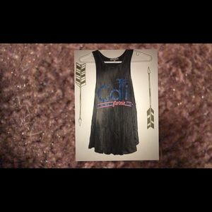 ❤️Cali distressed tank NWT❤️